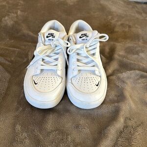 Nike SB Force 58’s size 9 (Unworn)